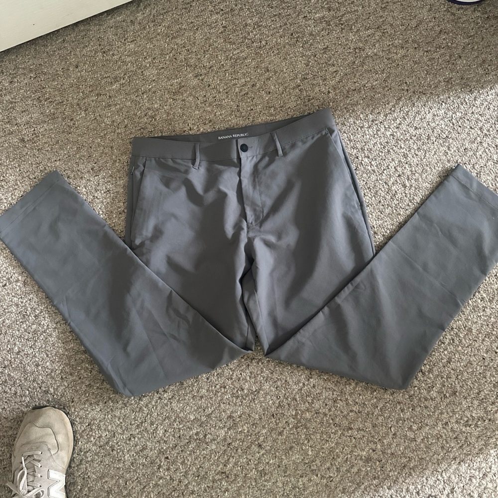 Banana Republic Men's Charcoal Chinos